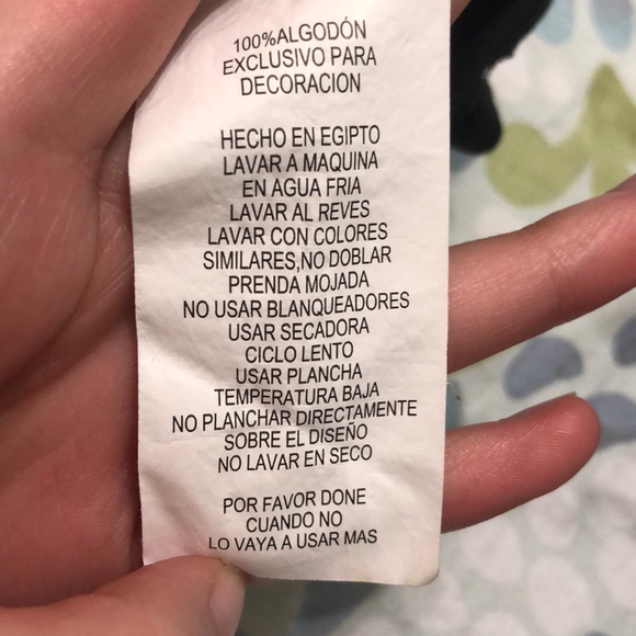 LEVI’S black tee size M and rainbow print KIDS - Picture 11 of 12